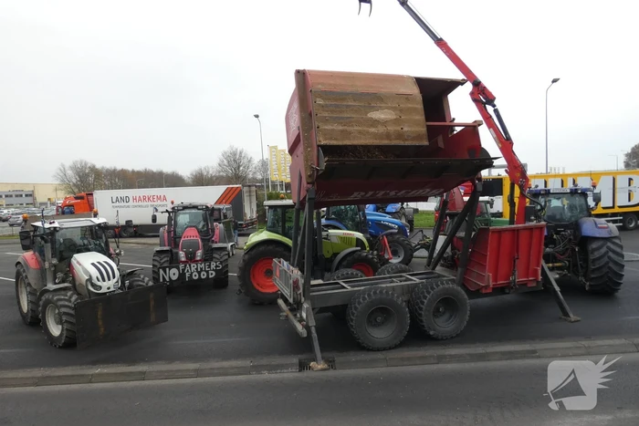 Distributiecentrum Jumbo geblokkeerd door boeren