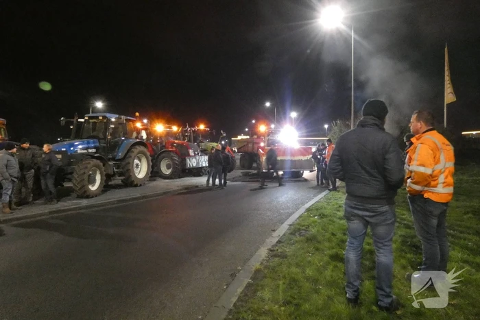 Distributiecentrum Jumbo geblokkeerd door boeren