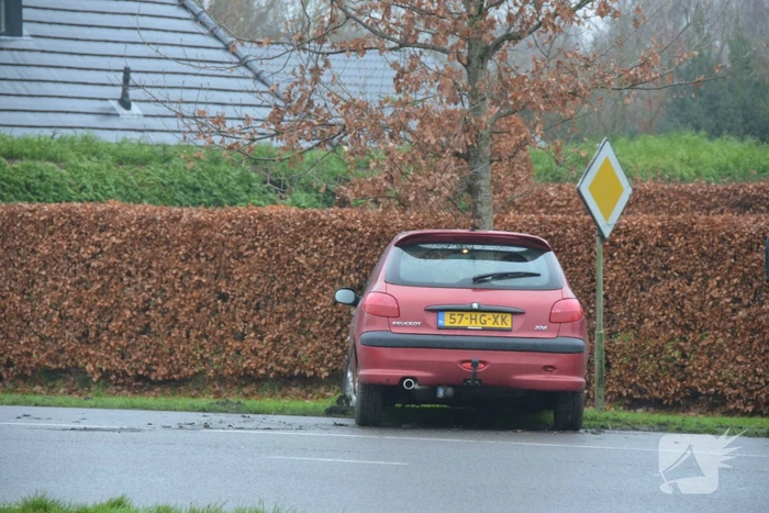 Auto in de kreukels na eenzijdig ongeval