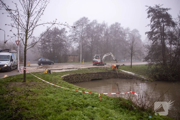 Flink waterballet na gesprongen leiding