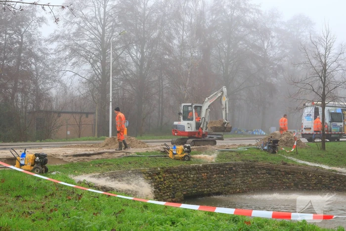 Flink waterballet na gesprongen leiding