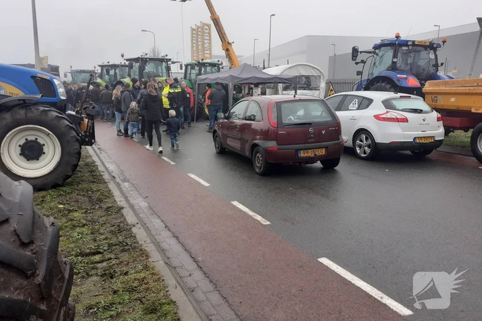 Boze boeren blokkeren Jumbo distributiecentrum