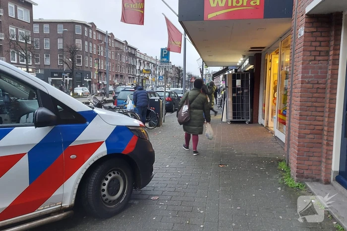 Politie aanwezig door overval op Wibra