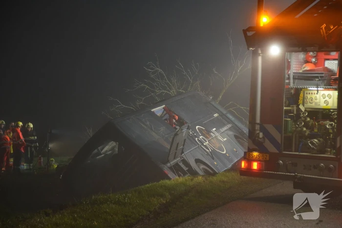 Chauffeur Arriva touringcar overleden bij crash