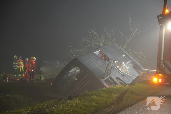 Chauffeur Arriva touringcar overleden bij crash