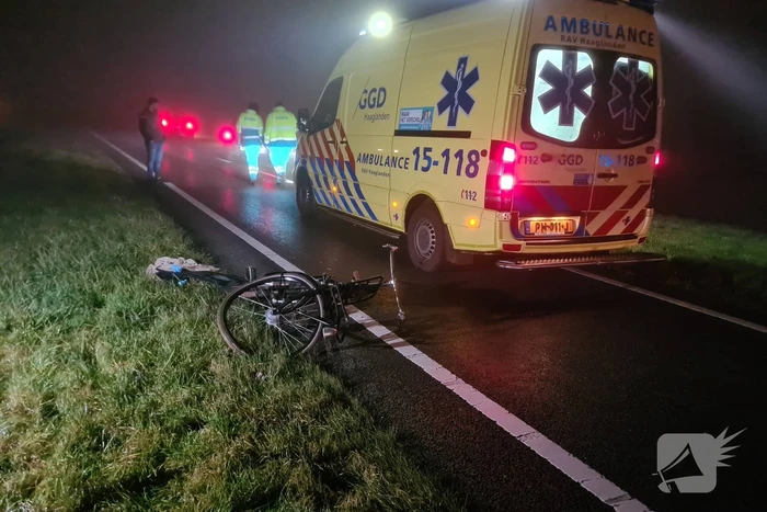 Fietser zwaargewond bij aanrijding met auto