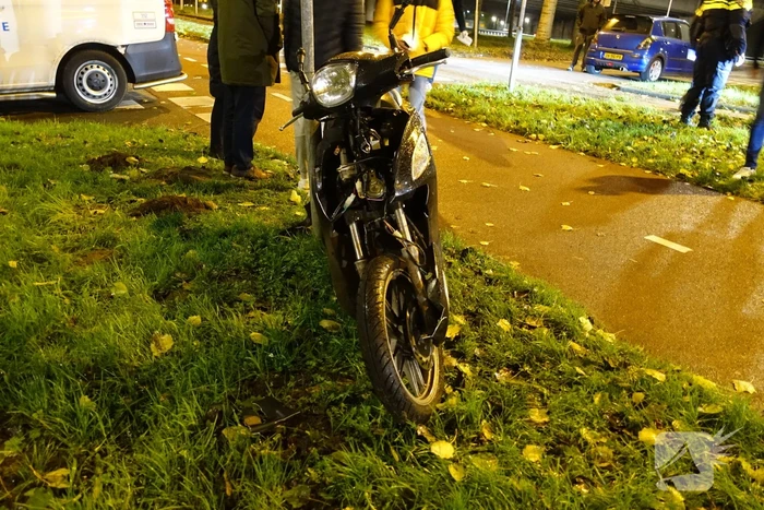 Scooterrijder gewond bij botsing met auto