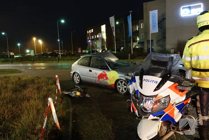 Auto platgereden door vrachtwagen