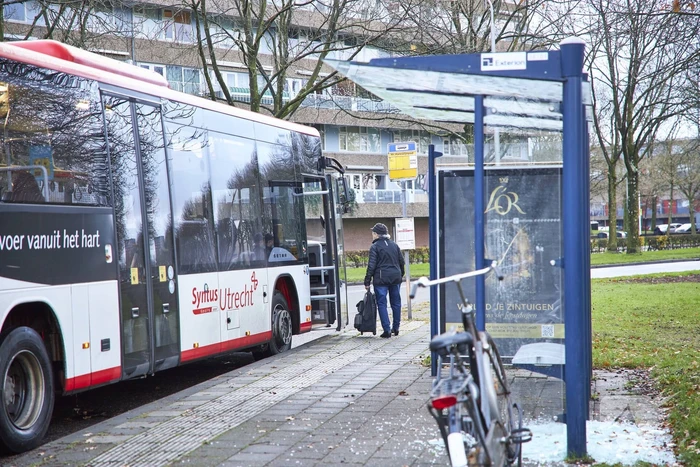 Reizigers Synthus en U-OV kunnen weer voorin instappen in de bus