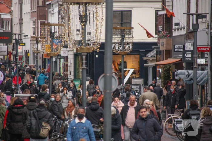 Enorme drukte in binnenstad na aankondiging sluiting winkels