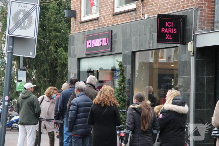 Enorme drukte in binnenstad na aankondiging sluiting winkels