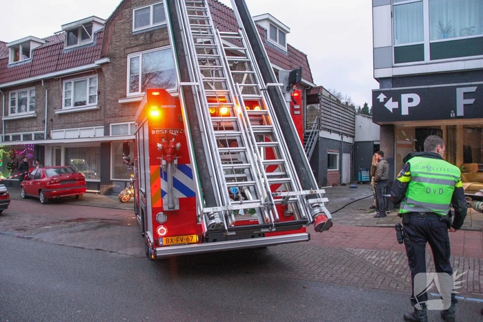 Brand in autogarage snel geblust