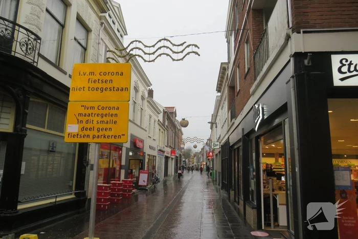 Lege winkelstraten in het centrum