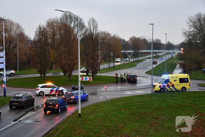 Aanrijding tussen auto en motor