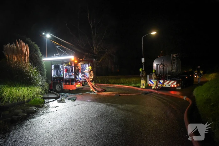 Bussen in brand bij Firma Maliepaard