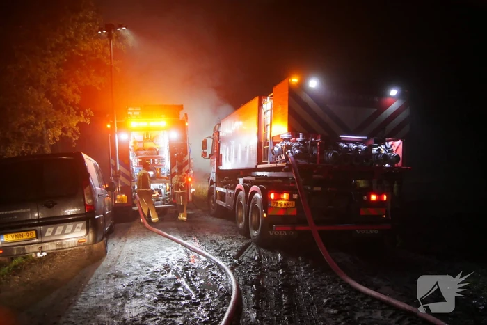 Flinke rookpluimen bij aangestoken buitenbrand