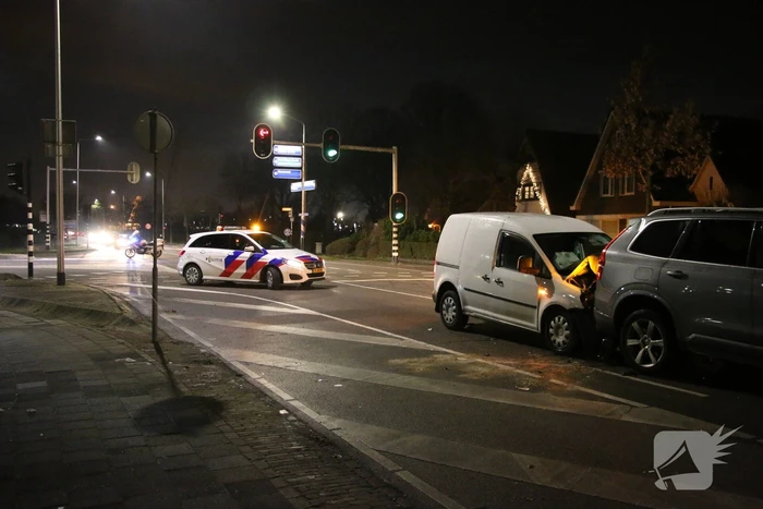 Verkeer ontregeld na botsing