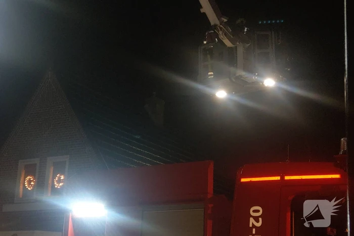 Brand in schoorsteen van woning