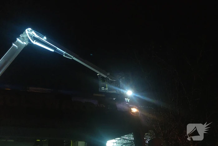 Brand in schoorsteen van woning