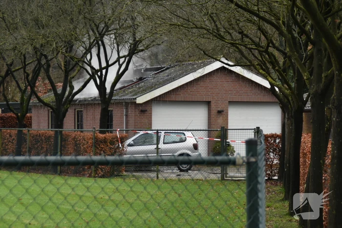Veel rook bij brand in schuur