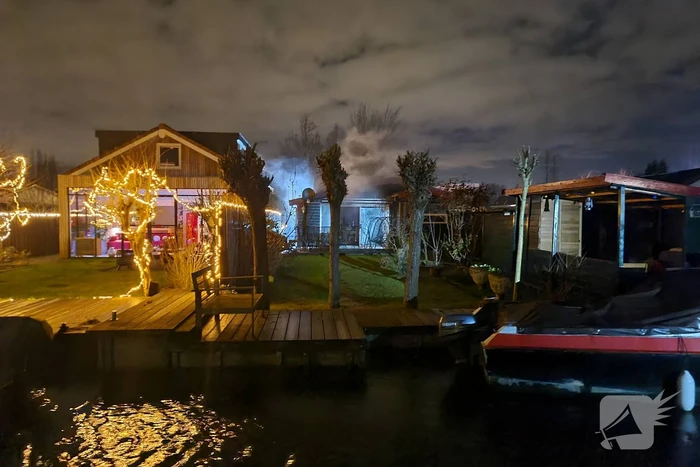 Flinke brand in houten chalet