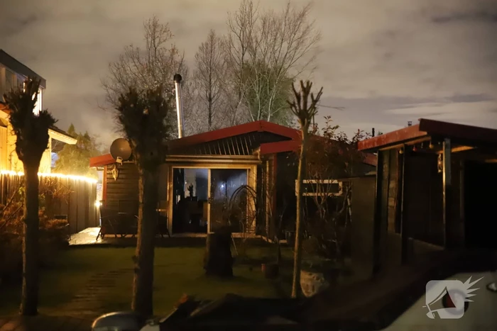 Flinke brand in houten chalet