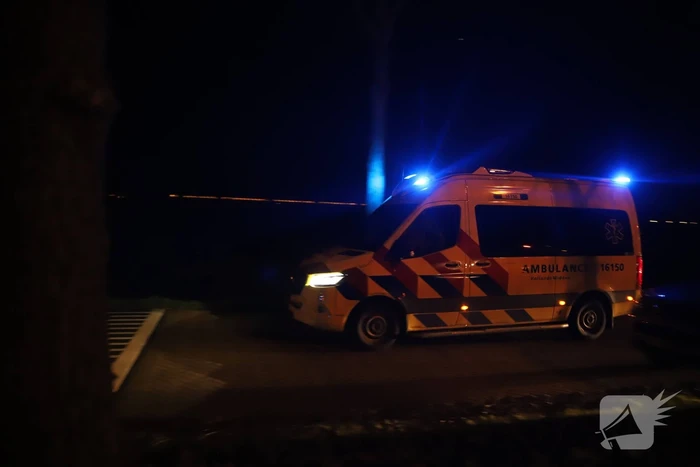 Auto botst tegen pijlwagen
