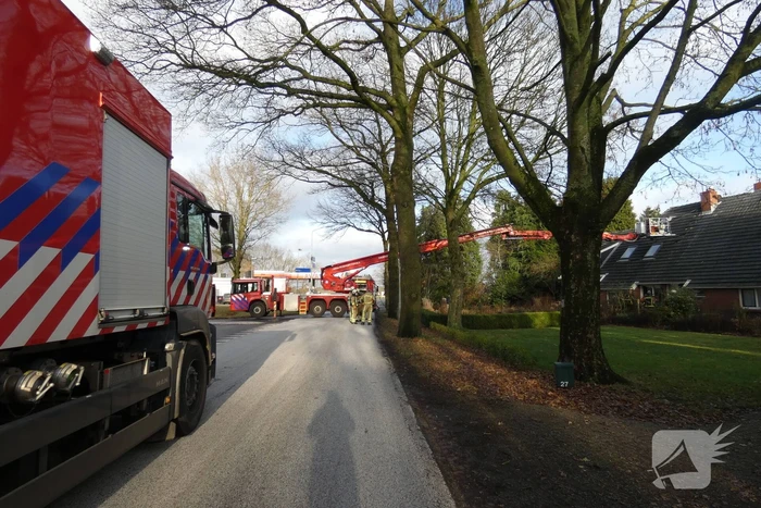 Flinke schoorsteenbrand bij woning