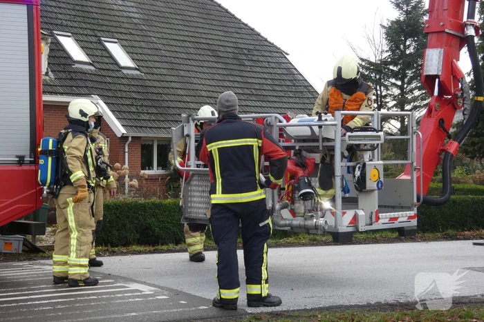 Flinke schoorsteenbrand bij woning