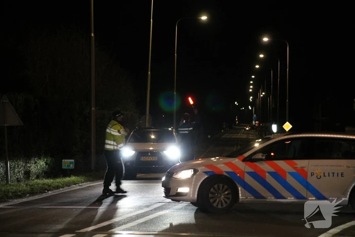 Automobilist knalt op huis