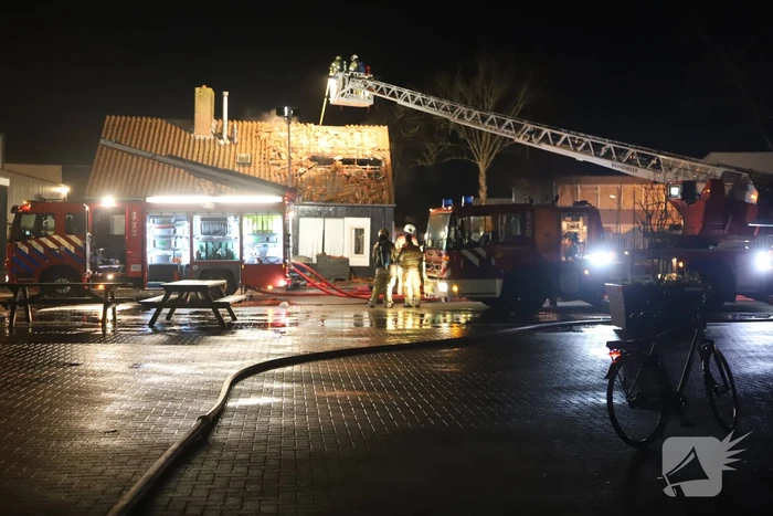 Flinke brand op zolder van woning