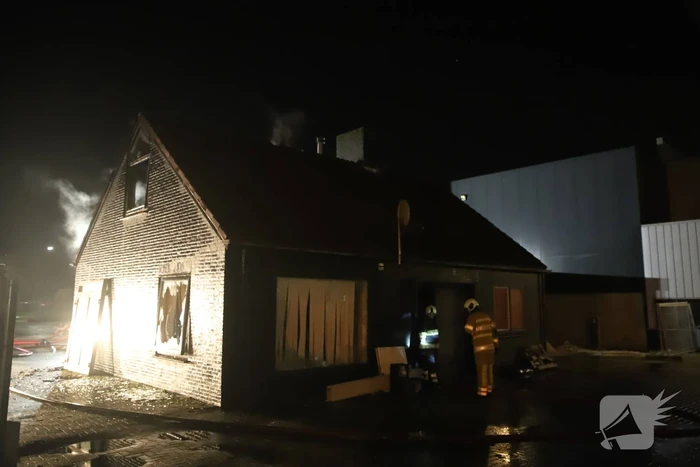 Flinke brand op zolder van woning
