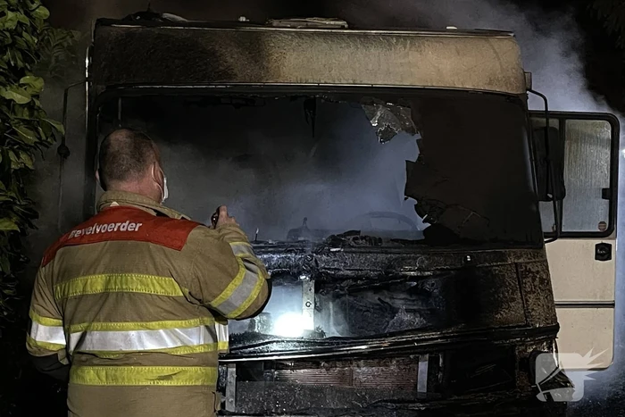 Camper verwoest door brand