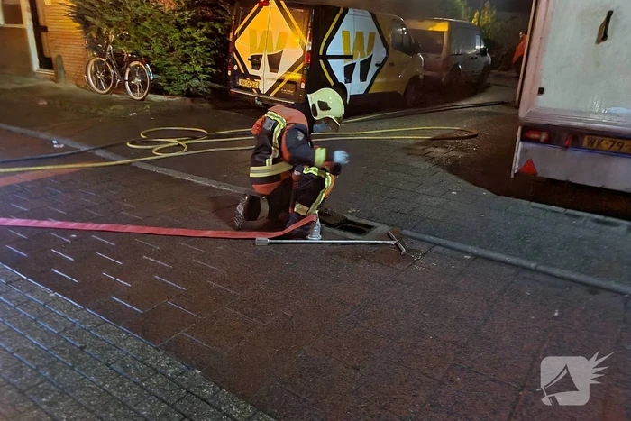 Flinke brand in een schuur tegen de woning