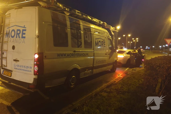 Bestuurder gewond bij kop-staart botsing