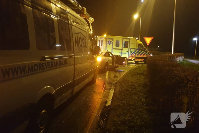 Bestuurder gewond bij kop-staart botsing
