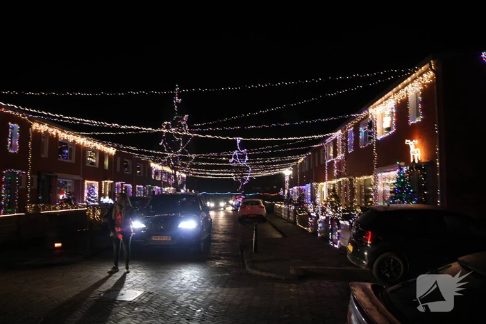 Massale drukte bij kerstdorp Wielepolle