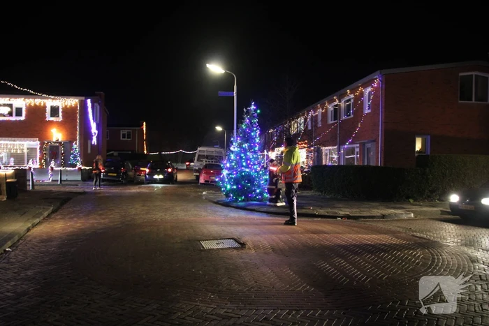 Massale drukte bij kerstdorp Wielepolle