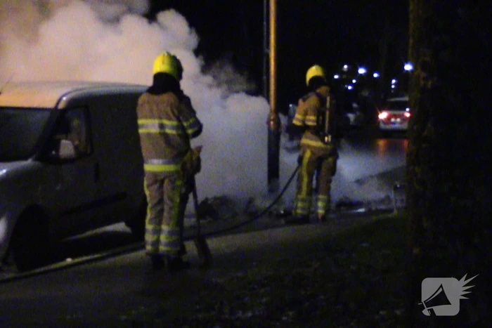 Aantal zaken plastic in brand