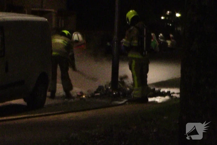 Aantal zaken plastic in brand