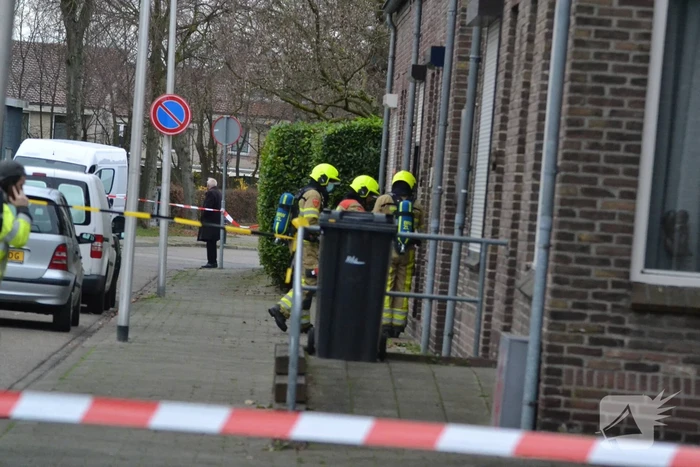 Straat afgesloten door gaslekkage in woning