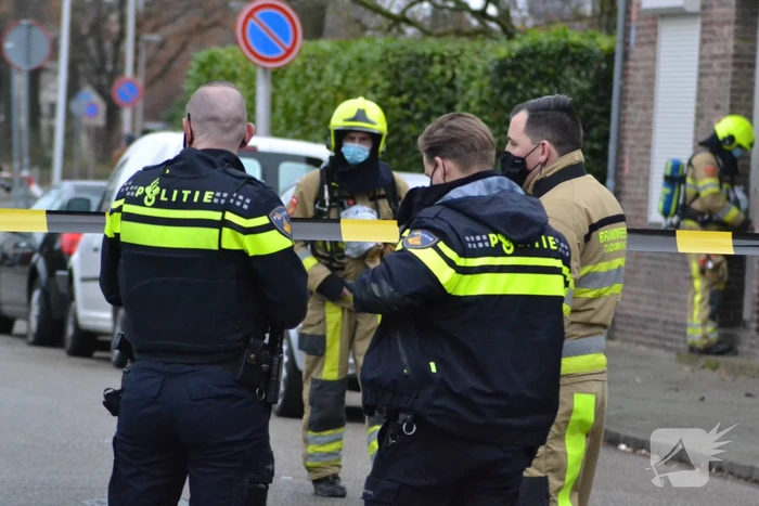 Straat afgesloten door gaslekkage in woning
