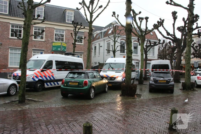 Overleden vrouw (35) aangetroffen in woning