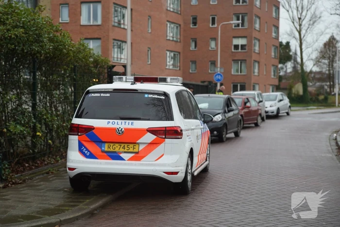 Meerdere auto's botsen op kruising