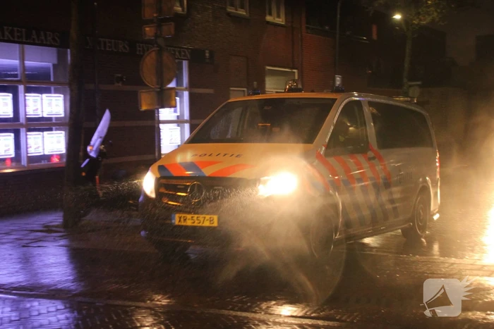 Overval op dierenwinkel van den Berg