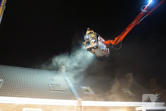 Veel rook bij brand in woning
