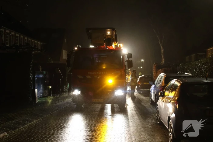 Brand in schoorsteen van woning
