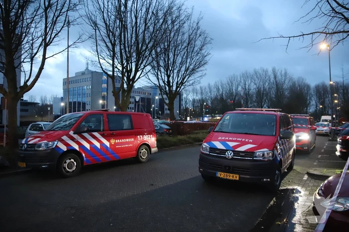 Appartementencomplex vol rook door brand