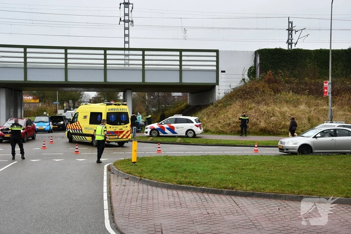 Persoon op scootmobiel aangereden