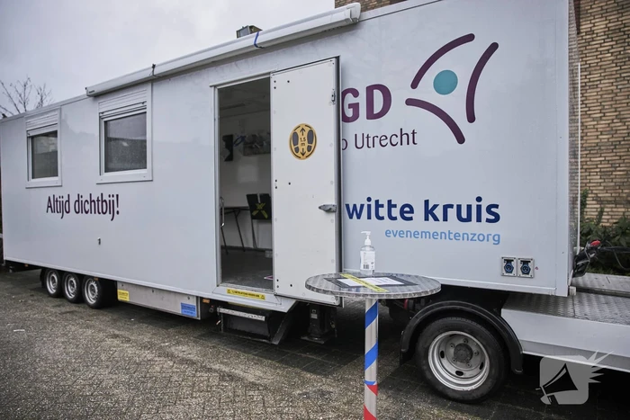 Ruim 240 personen getest in GGD-coronatestbus
